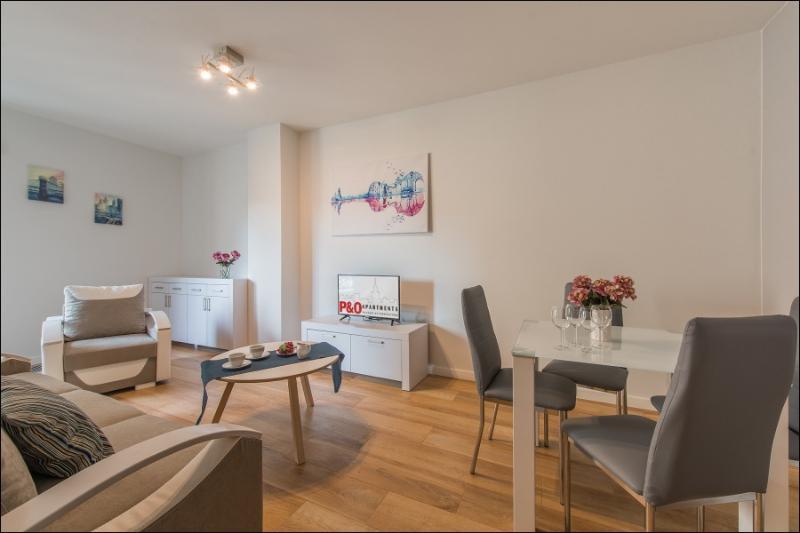P&O Serviced Apartments Solec Warsaw Ngoại thất bức ảnh